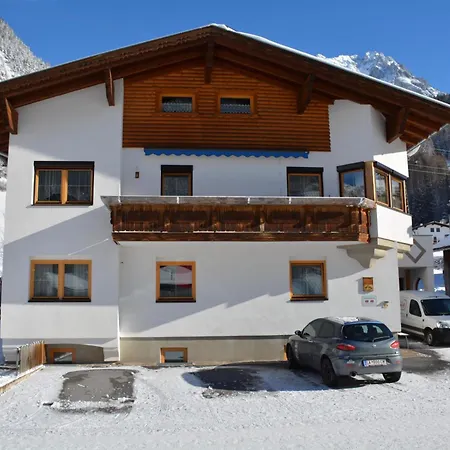 Haus Schimpfoessl 아파트